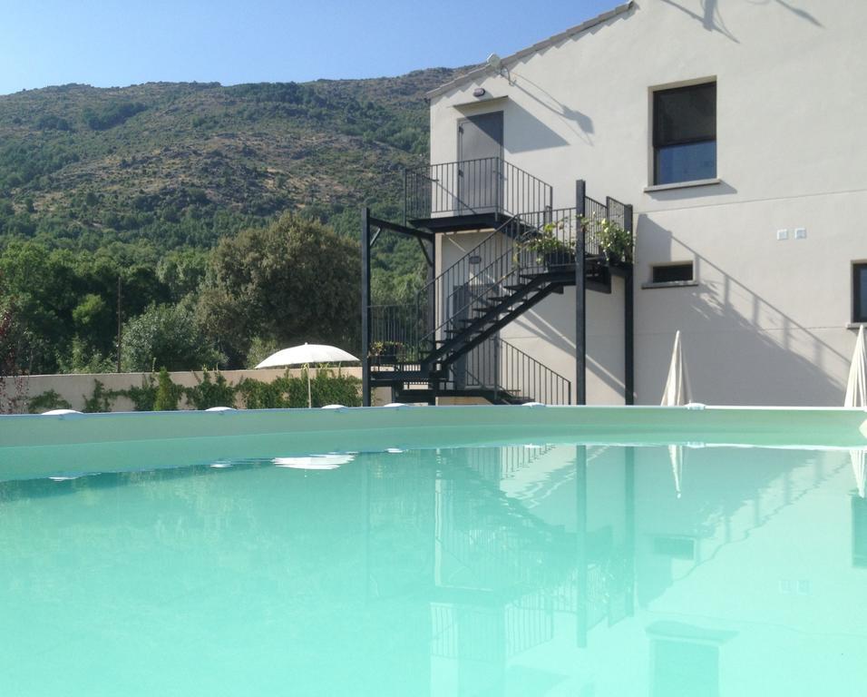 El Hotelito Navaluenga Buitenkant foto