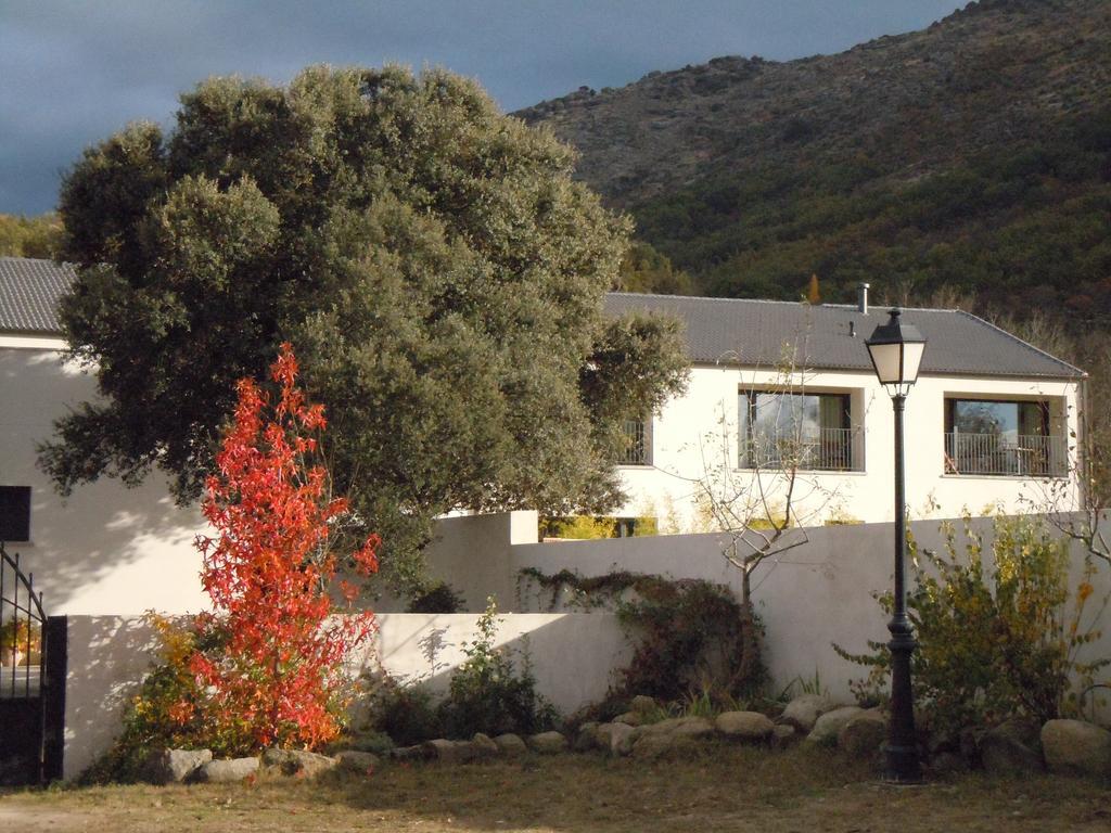 El Hotelito Navaluenga Buitenkant foto